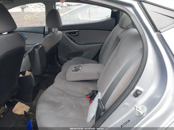 5NPDH4AE7GH738242 2016 HYUNDAI ELANTRA - Image 8