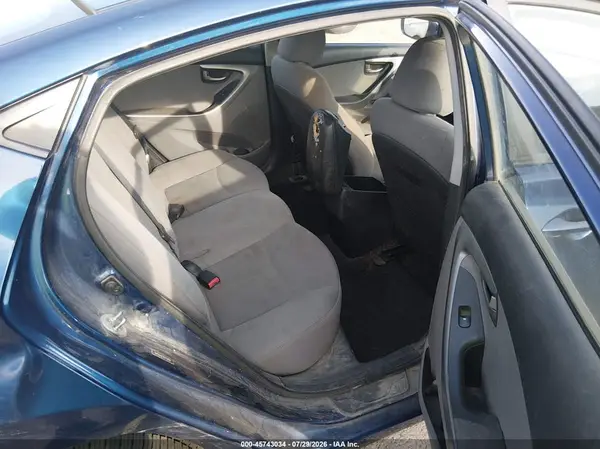 5NPDH4AE7GH739391 2016 HYUNDAI ELANTRA - Image 8