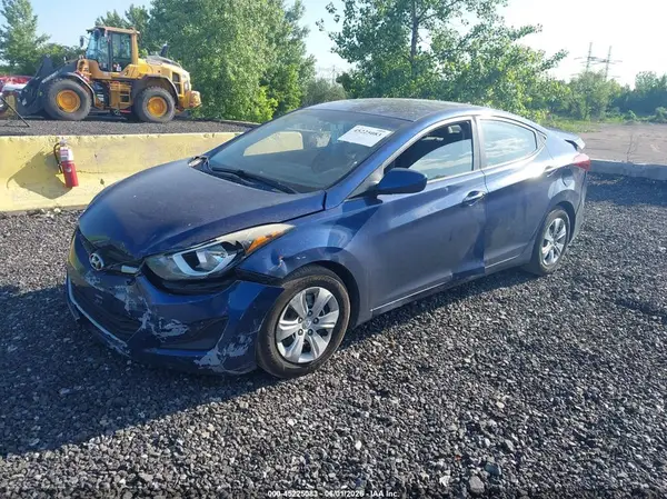 5NPDH4AE7GH739617 2016 HYUNDAI ELANTRA - Image 2