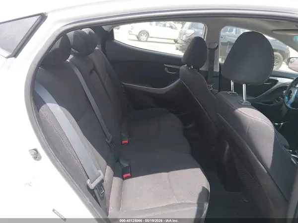 5NPDH4AE7GH740105 2016 HYUNDAI ELANTRA - Image 8