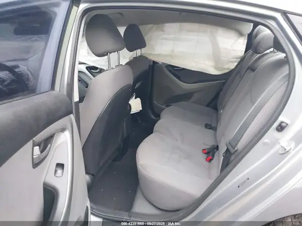 5NPDH4AE7GH740234 2016 HYUNDAI ELANTRA - Image 8
