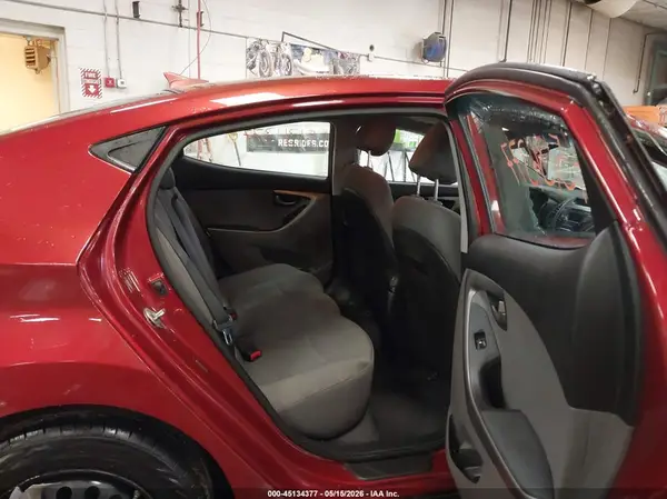5NPDH4AE7GH744915 2016 HYUNDAI ELANTRA - Image 8