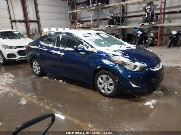 5NPDH4AE7GH745028 2016 HYUNDAI ELANTRA - Image 1