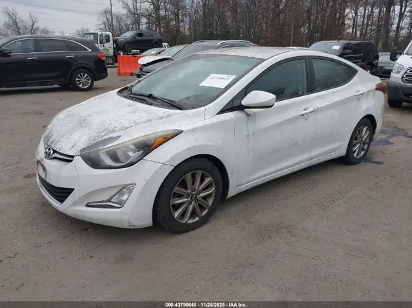 5NPDH4AE7GH747054 2016 HYUNDAI ELANTRA - Image 2