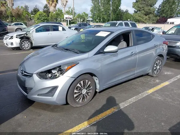 5NPDH4AE7GH747409 2016 HYUNDAI ELANTRA - Image 2