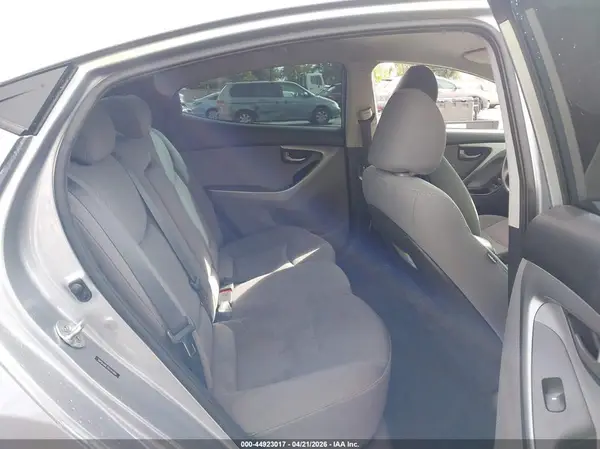 5NPDH4AE7GH747409 2016 HYUNDAI ELANTRA - Image 8