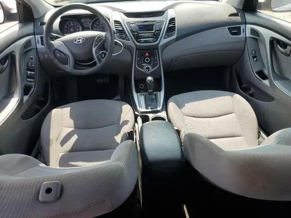 5NPDH4AE7GH747989 2016 HYUNDAI ELANTRA - Image 8