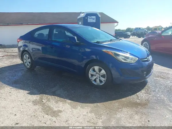 5NPDH4AE7GH748236 2016 HYUNDAI ELANTRA - Image 1