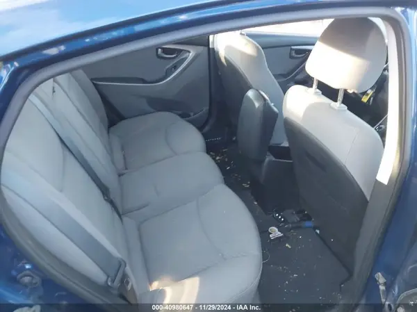 5NPDH4AE7GH749631 2016 HYUNDAI ELANTRA - Image 8