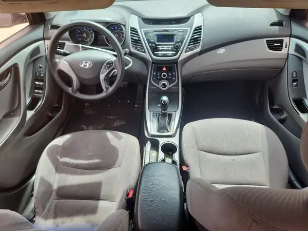 5NPDH4AE7GH750827 2016 HYUNDAI ELANTRA - Image 8