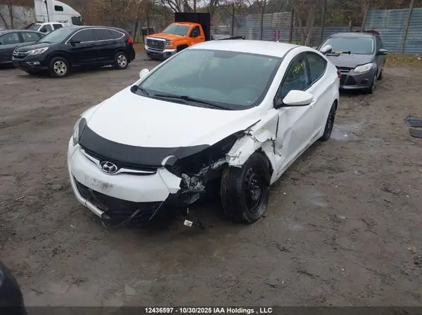 5NPDH4AE7GH751542 2016 HYUNDAI ELANTRA - Image 2