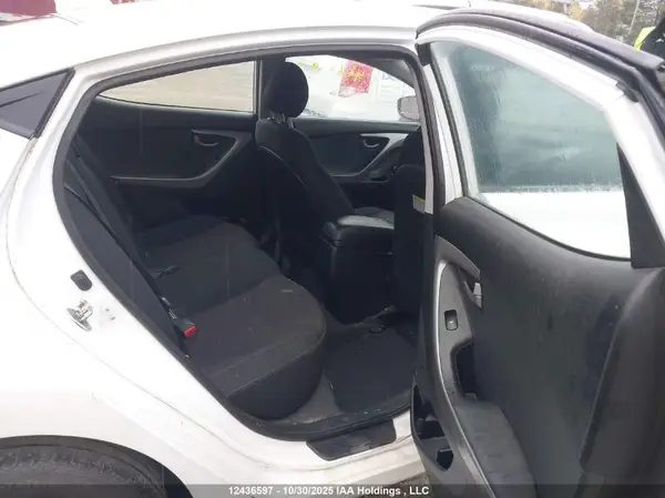 5NPDH4AE7GH751542 2016 HYUNDAI ELANTRA - Image 8