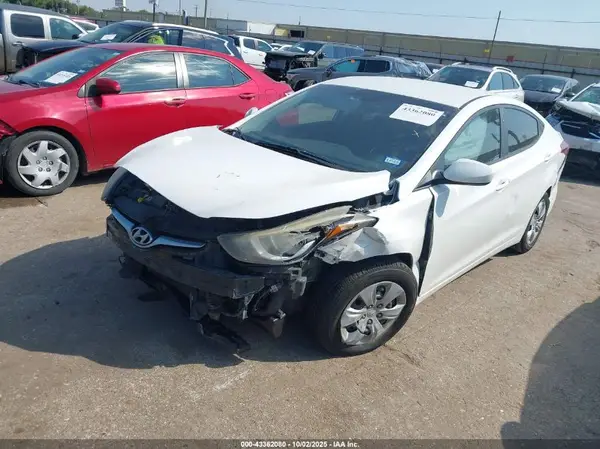 5NPDH4AE7GH753453 2016 HYUNDAI ELANTRA - Image 2