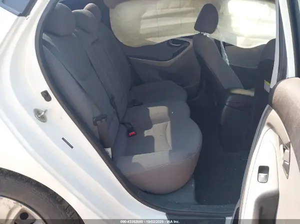 5NPDH4AE7GH753453 2016 HYUNDAI ELANTRA - Image 8