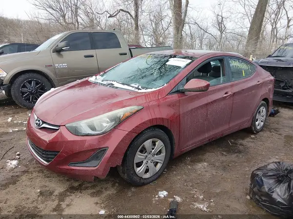 5NPDH4AE7GH753694 2016 HYUNDAI ELANTRA - Image 2