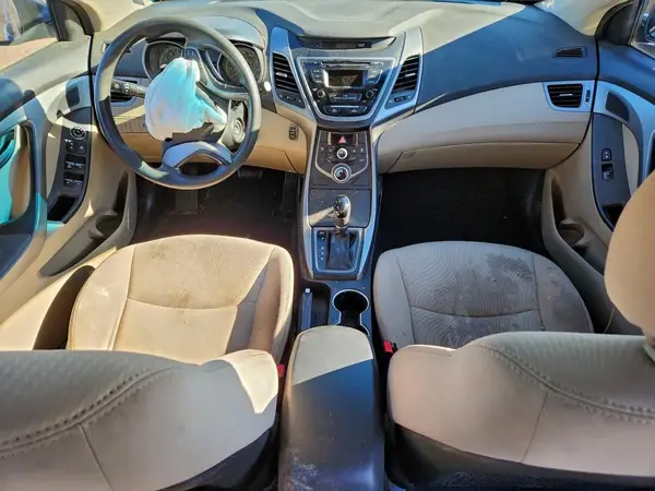 5NPDH4AE7GH754215 2016 HYUNDAI ELANTRA - Image 8