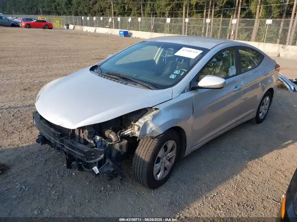 5NPDH4AE7GH756109 2016 HYUNDAI ELANTRA - Image 2