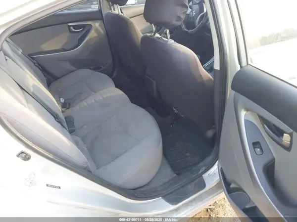 5NPDH4AE7GH756109 2016 HYUNDAI ELANTRA - Image 8