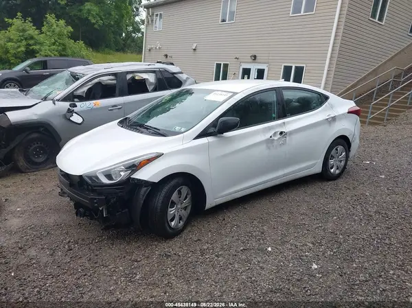 5NPDH4AE7GH756482 2016 HYUNDAI ELANTRA - Image 2