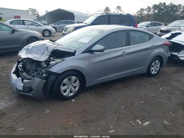 5NPDH4AE7GH757275 2016 HYUNDAI ELANTRA - Image 2