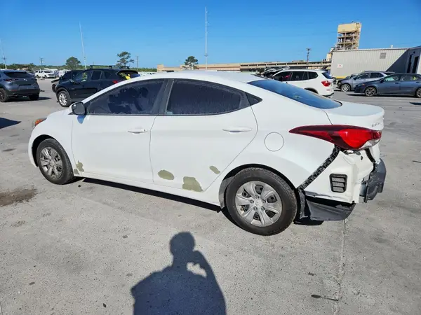 5NPDH4AE7GH758068 2016 HYUNDAI ELANTRA - Image 2