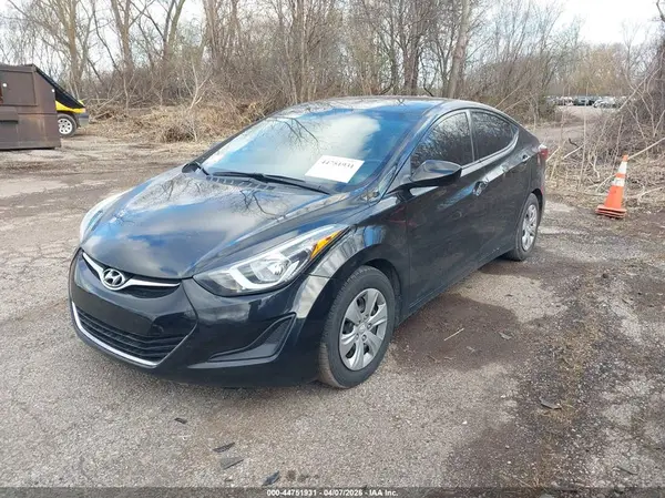 5NPDH4AE7GH758118 2016 HYUNDAI ELANTRA - Image 2