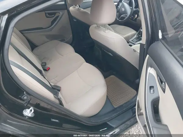 5NPDH4AE7GH758118 2016 HYUNDAI ELANTRA - Image 8