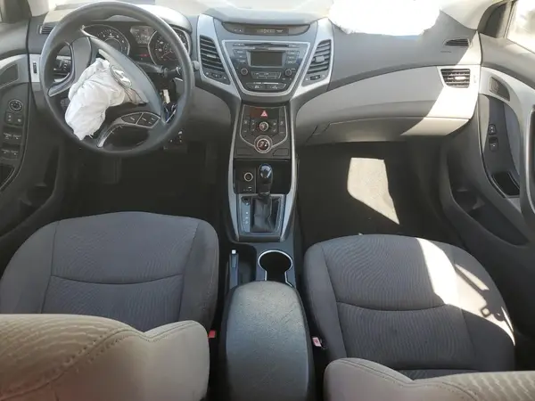 5NPDH4AE7GH759110 2016 HYUNDAI ELANTRA - Image 8