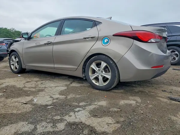 5NPDH4AE7GH760807 2016 HYUNDAI ELANTRA - Image 2