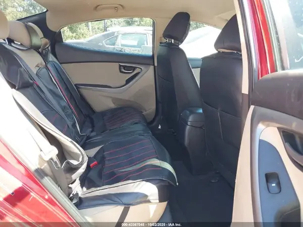 5NPDH4AE7GH761133 2016 HYUNDAI ELANTRA - Image 8