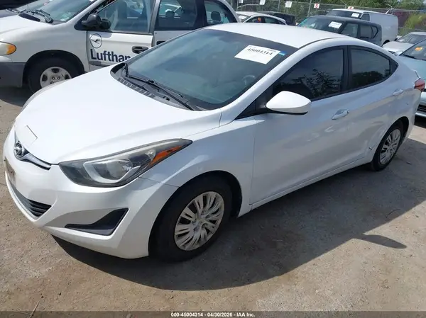 5NPDH4AE7GH761195 2016 HYUNDAI ELANTRA - Image 2