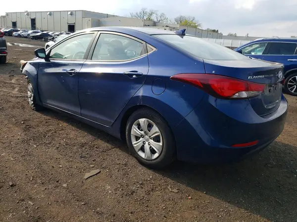 5NPDH4AE7GH761908 2016 HYUNDAI ELANTRA - Image 2