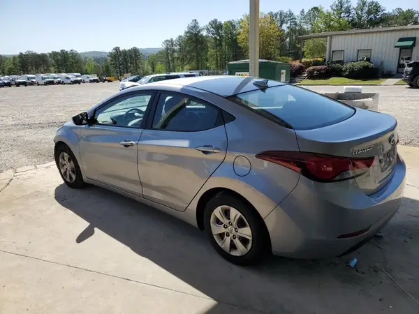 5NPDH4AE7GH762380 2016 HYUNDAI ELANTRA - Image 2