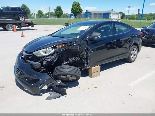 5NPDH4AE7GH765327 2016 HYUNDAI ELANTRA - Image 2