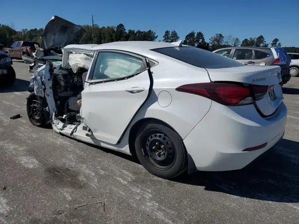 5NPDH4AE7GH765828 2016 HYUNDAI ELANTRA - Image 2