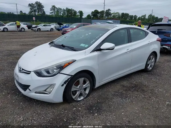 5NPDH4AE7GH767336 2016 HYUNDAI ELANTRA - Image 2