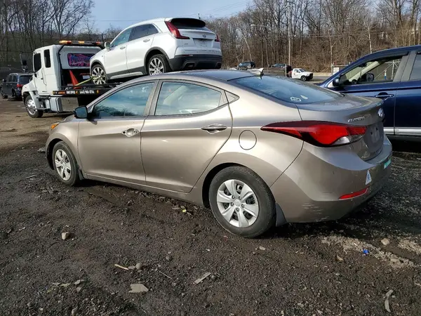 5NPDH4AE7GH767773 2016 HYUNDAI ELANTRA - Image 2