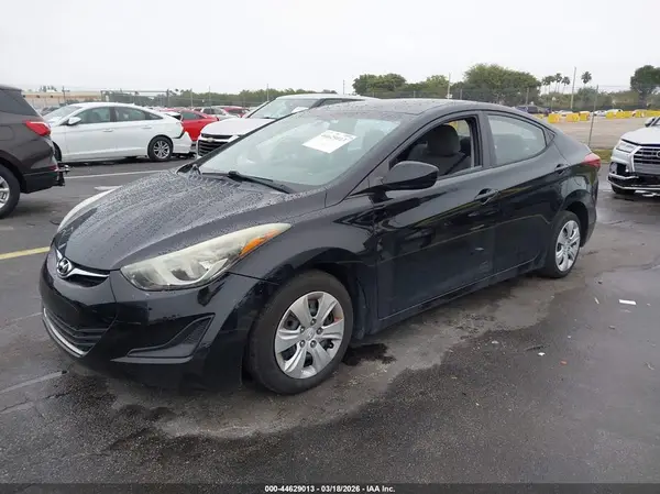 5NPDH4AE7GH768504 2016 HYUNDAI ELANTRA - Image 2