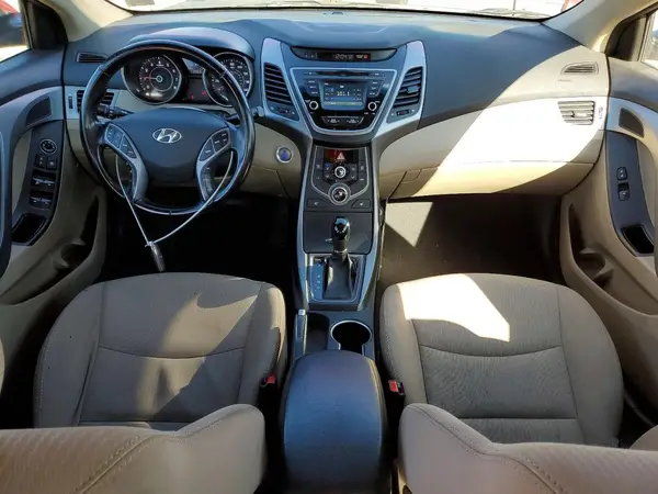 5NPDH4AE7GH768759 2016 HYUNDAI ELANTRA - Image 8