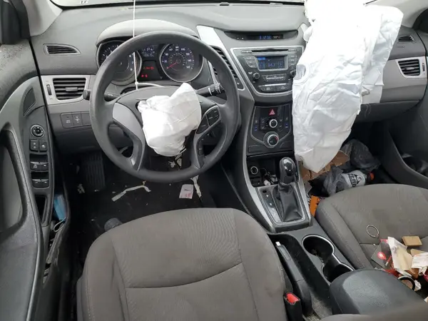 5NPDH4AE7GH769314 2016 HYUNDAI ELANTRA - Image 8