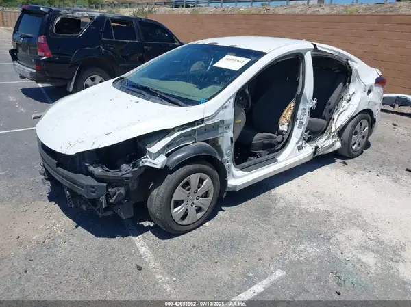 5NPDH4AE7GH770494 2016 HYUNDAI ELANTRA - Image 2