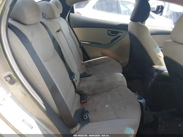 5NPDH4AE7GH771239 2016 HYUNDAI ELANTRA - Image 8
