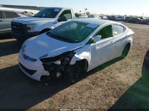 5NPDH4AE7GH772844 2016 HYUNDAI ELANTRA - Image 2