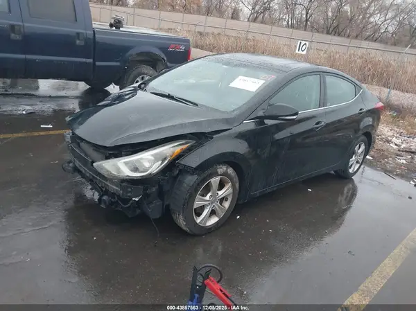 5NPDH4AE7GH775727 2016 HYUNDAI ELANTRA - Image 2