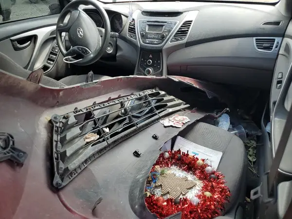 5NPDH4AE7GH776585 2016 HYUNDAI ELANTRA - Image 8