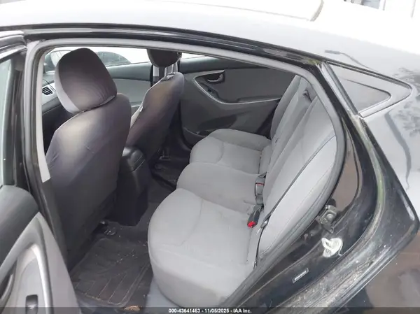 5NPDH4AE7GH780538 2016 HYUNDAI ELANTRA - Image 8