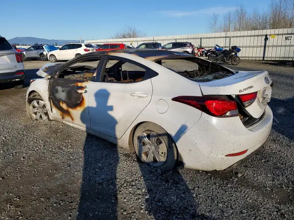 5NPDH4AE7GH781589 2016 HYUNDAI ELANTRA - Image 2