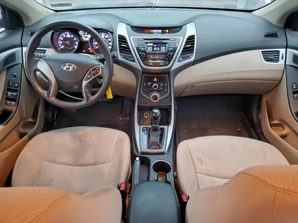 5NPDH4AE7GH782421 2016 HYUNDAI ELANTRA - Image 8