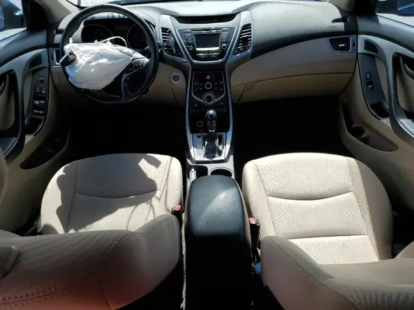5NPDH4AE7GH782645 2016 HYUNDAI ELANTRA - Image 8