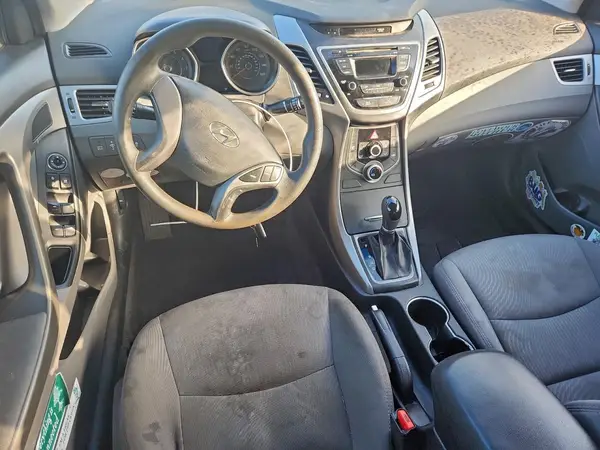 5NPDH4AE7GH783083 2016 HYUNDAI ELANTRA - Image 8